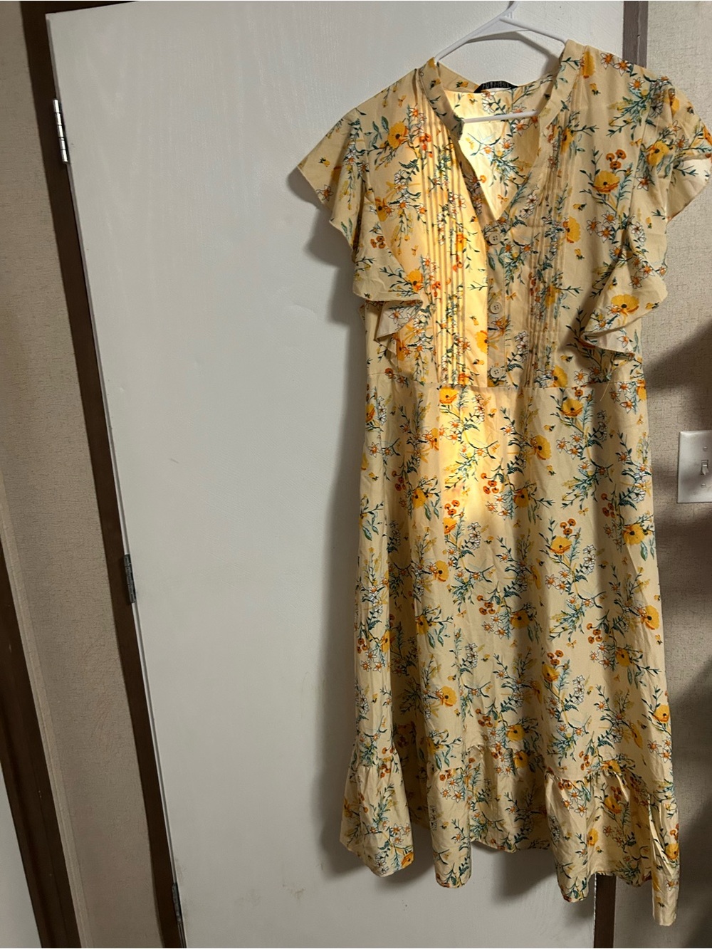 BloomChic Yellow Floral Maxi Dress with Ruffle Sleeves